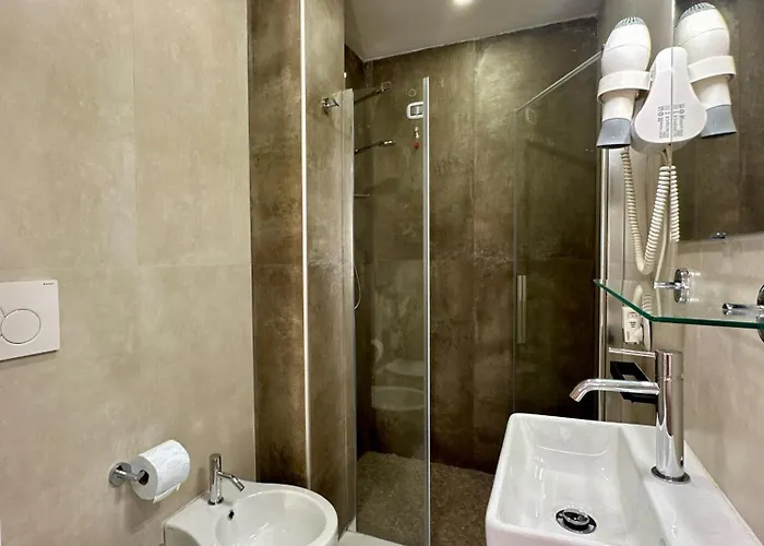 The Poet's Guest house 3*